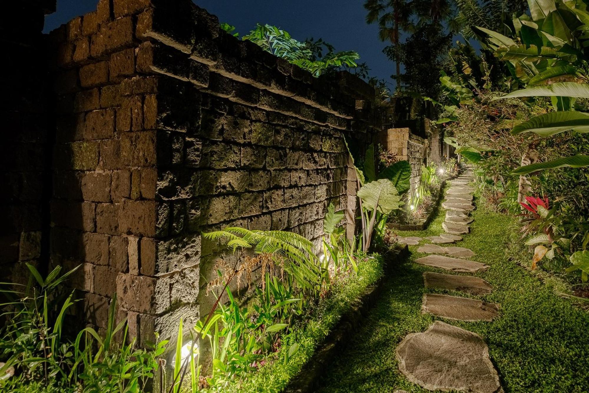 Pratiwi Ubud Villa Kültér fotó